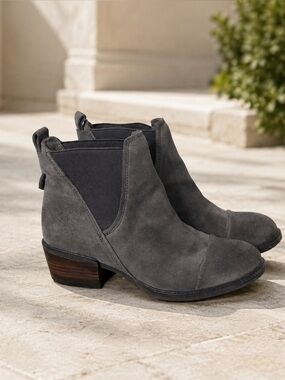 Timberland Sutherlin Bay Grey Suede Cap Toe Chelsea Ankle Boots Women Size 8
